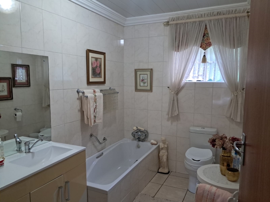 3 Bedroom Property for Sale in Flamingo Park Free State